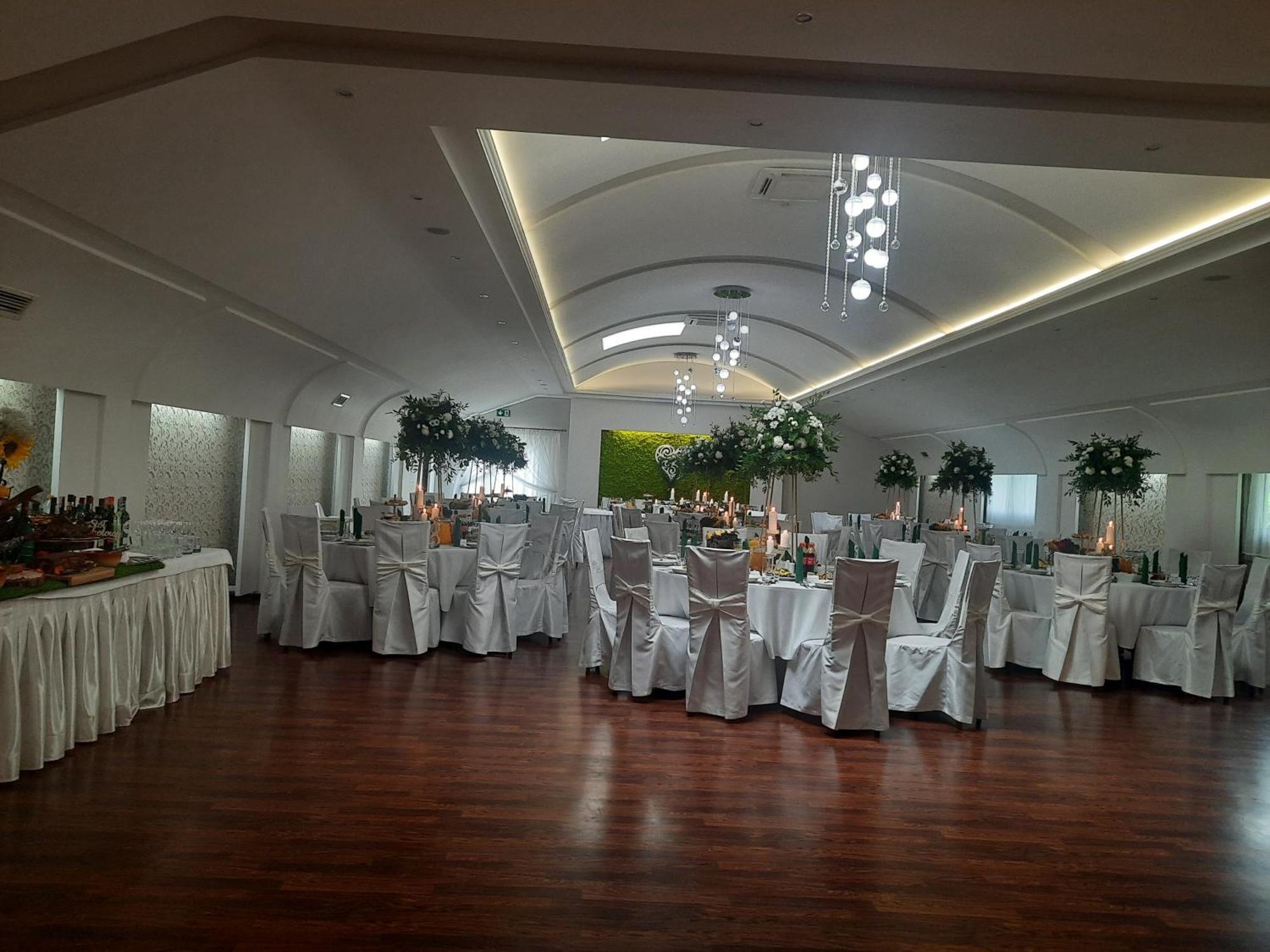 Dwor Wapowce Hotel Luaran gambar