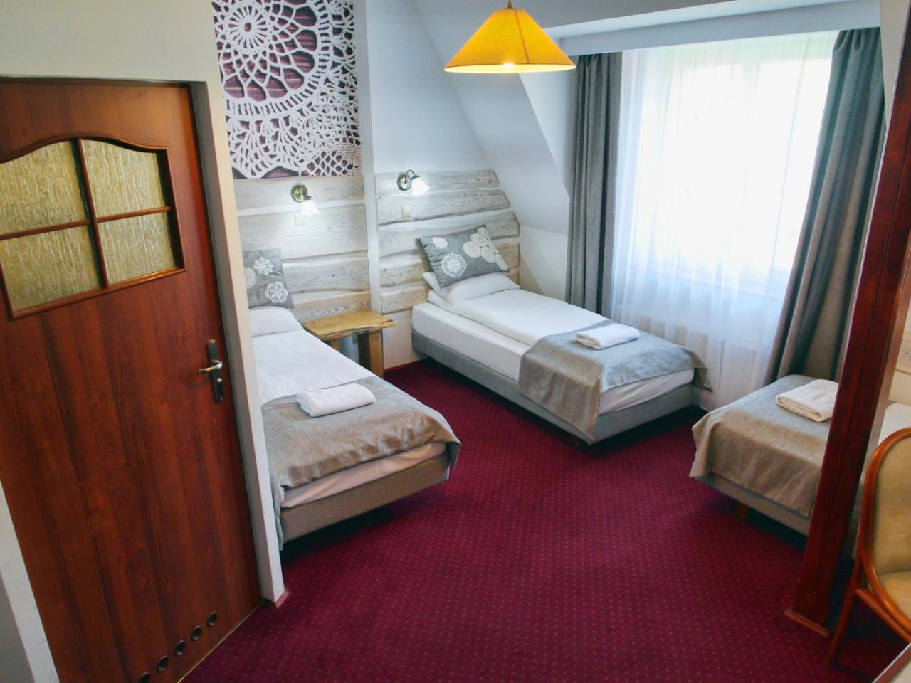 Dwor Wapowce Hotel Luaran gambar